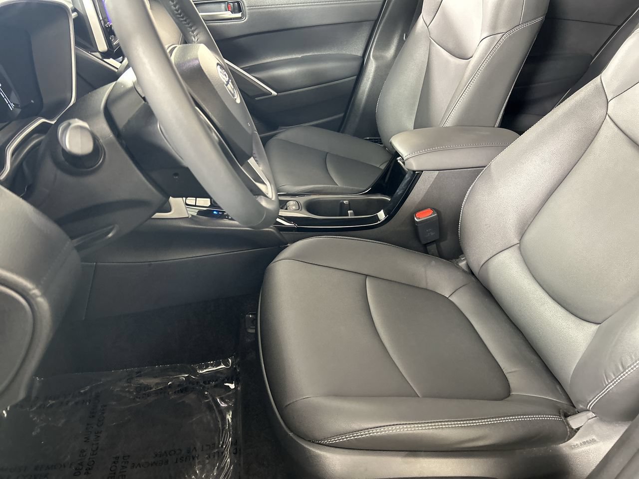 Used 2025 Toyota Corolla Cross XLE w/ Convenience Package FWD image 22