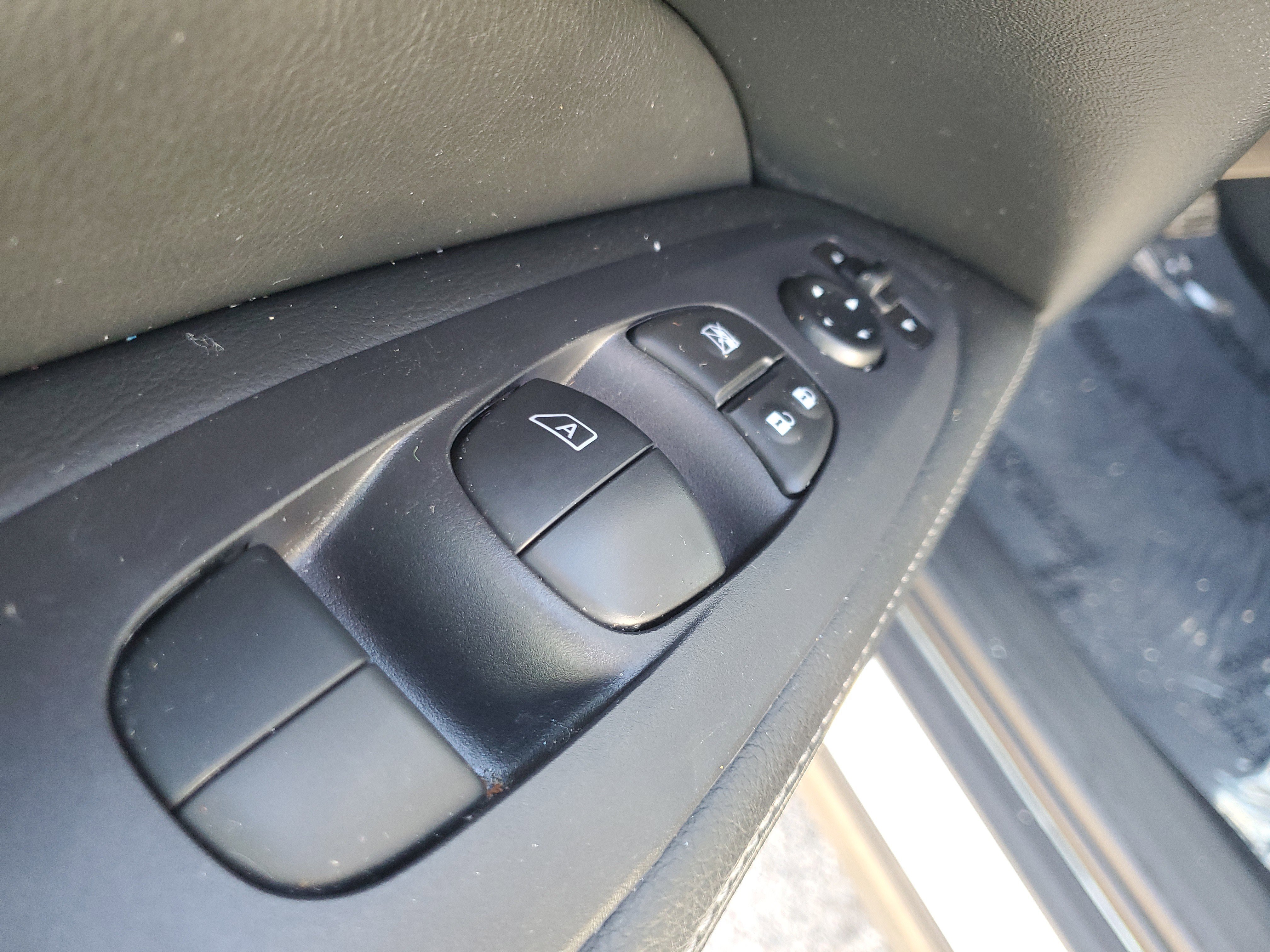 Certified 2020 Nissan Pathfinder S image 15