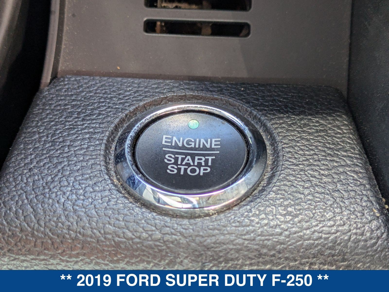 Used 2019 Ford F250 Lariat w/ Lariat Ultimate Package AWD/4WD image 37