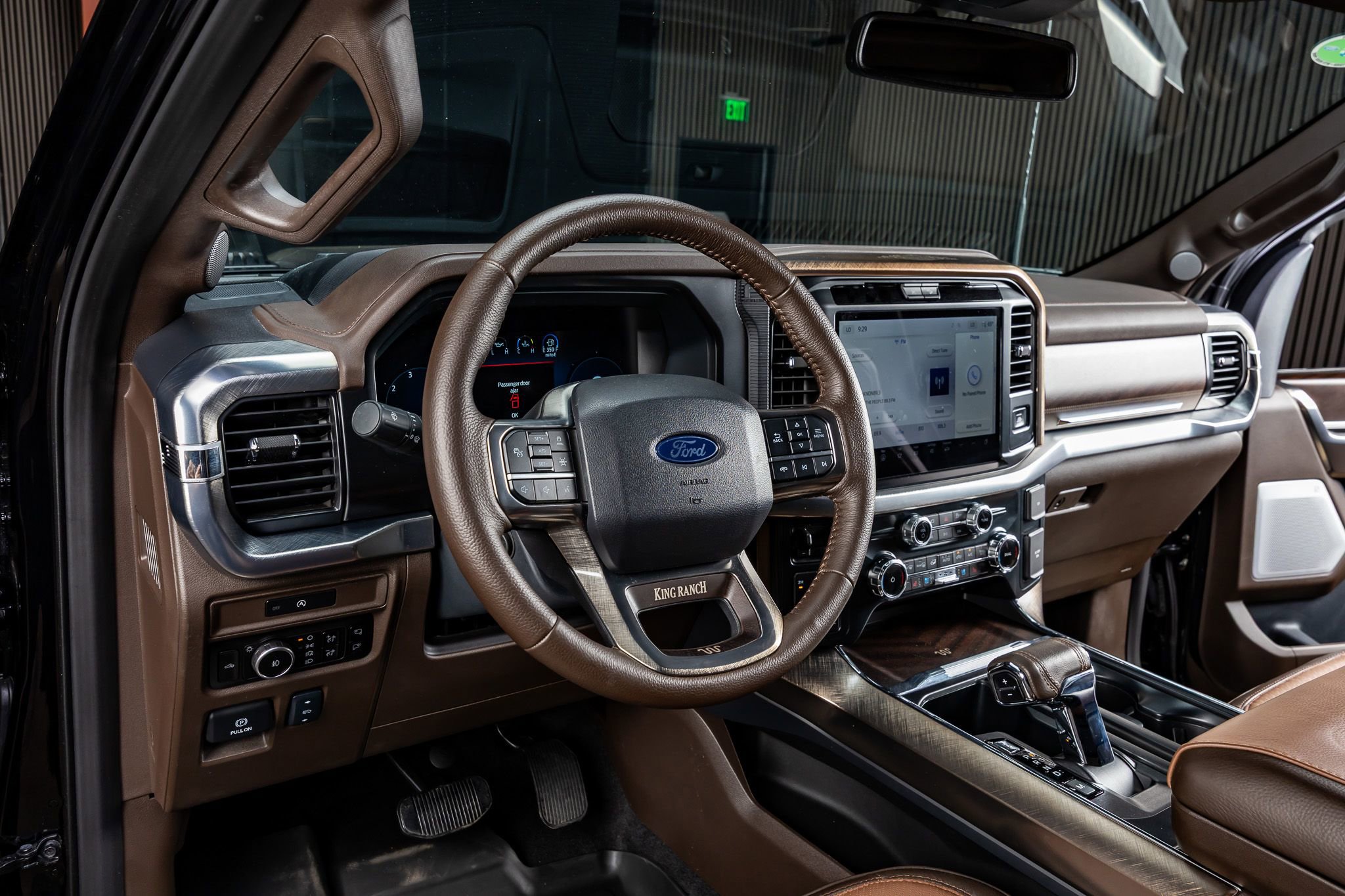 Used 2025 Ford F150 King Ranch w/ FX4 Off-Road Package image 17