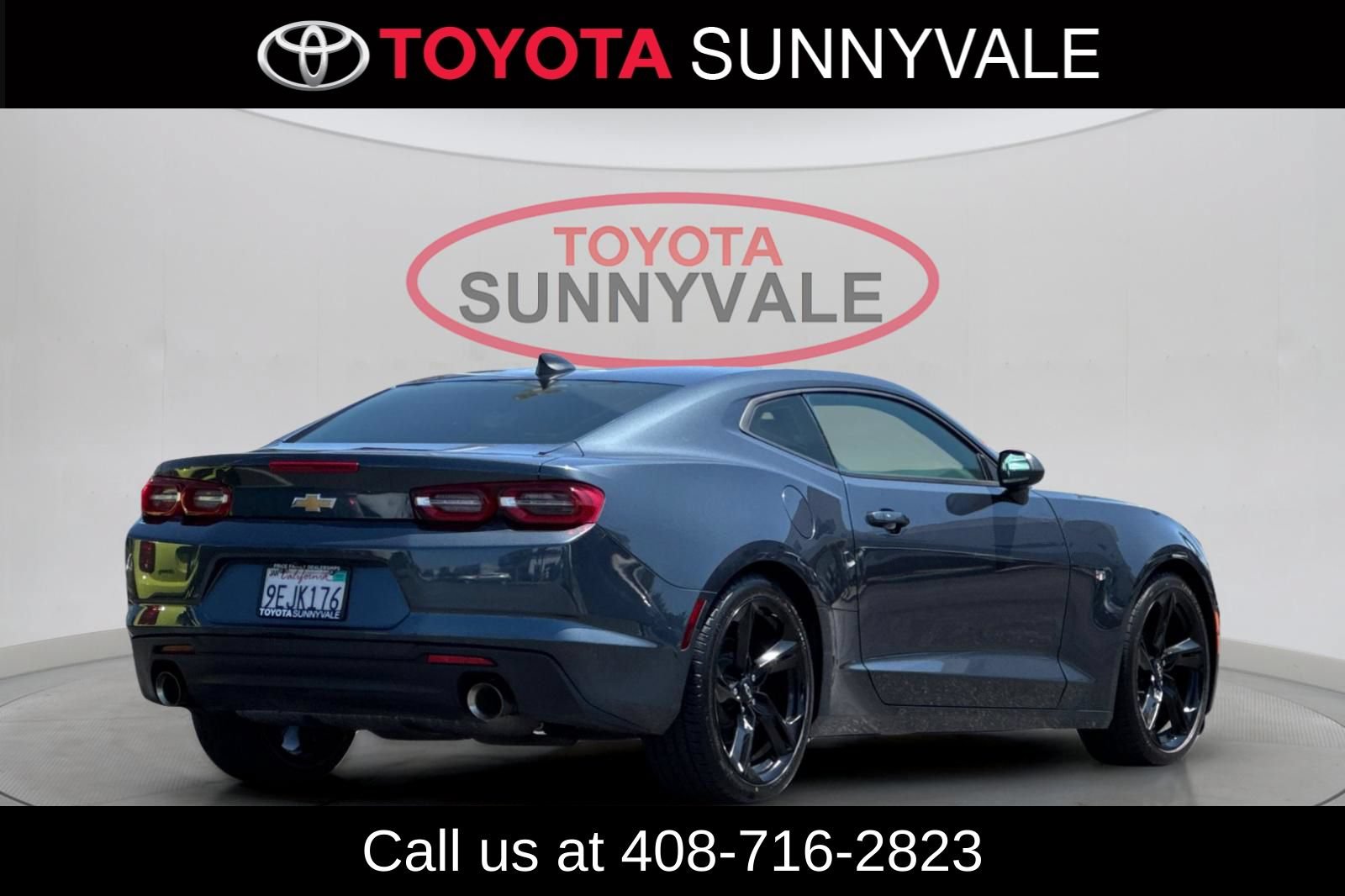 Used 2023 Chevrolet Camaro LT RWD image 3