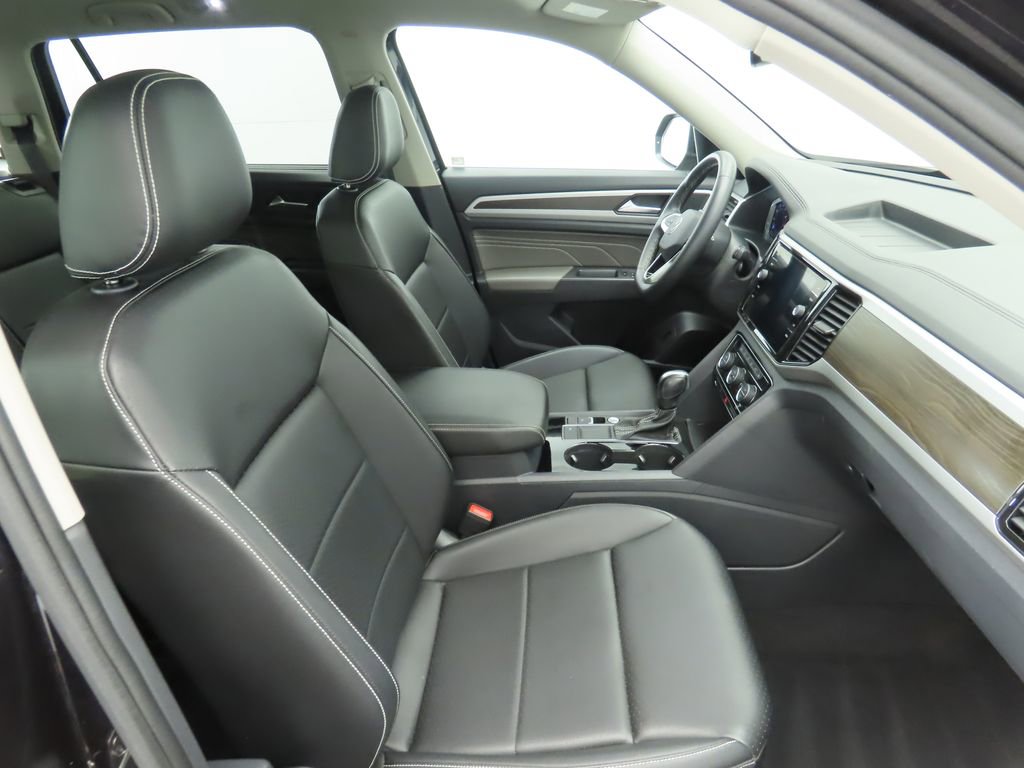 Certified 2023 Volkswagen Atlas SE w/ Panoramic Sunroof Package image 18