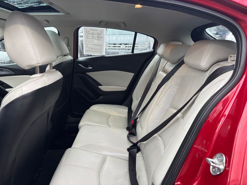 Used 2017 MAZDA MAZDA3 Grand Touring image 14