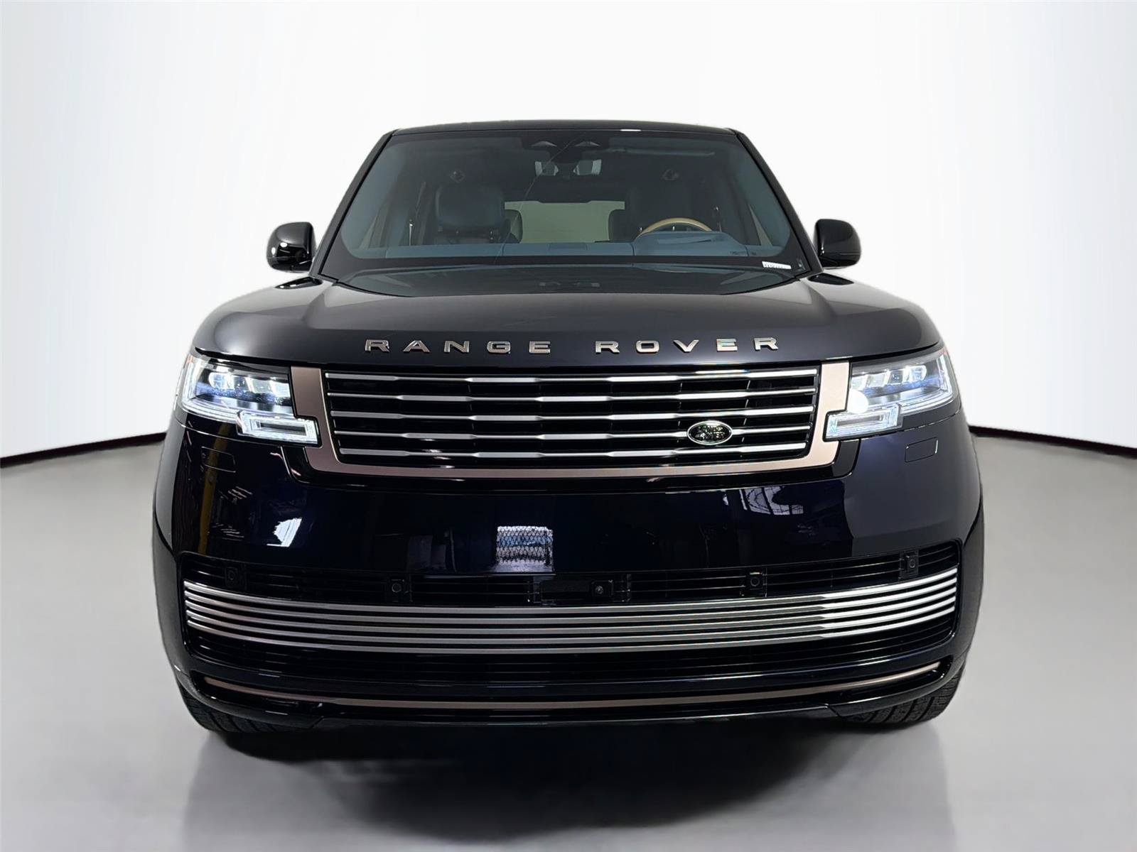 New 2026 Land Rover Range Rover SV AWD/4WD image 2