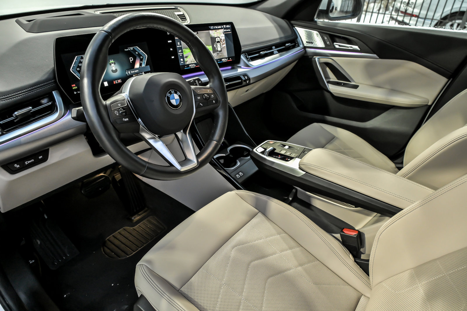 Used 2025 BMW X1 xDrive28i w/ Premium Package image 23