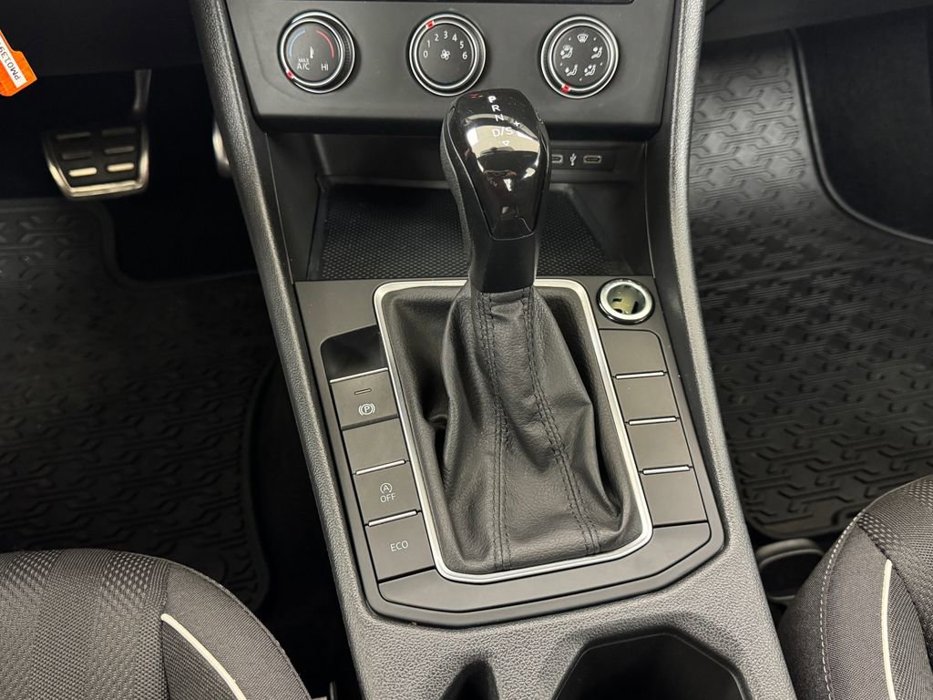 Used 2023 Volkswagen Jetta Sport image 21