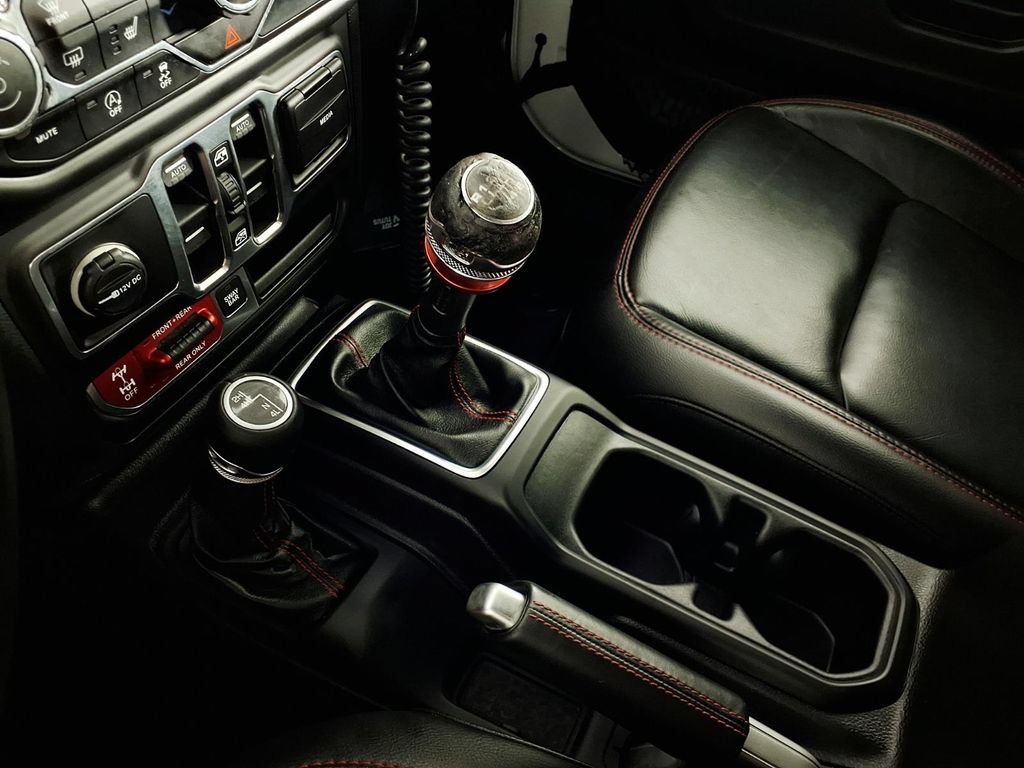 Used 2018 Jeep Wrangler Unlimited Rubicon AWD/4WD image 21