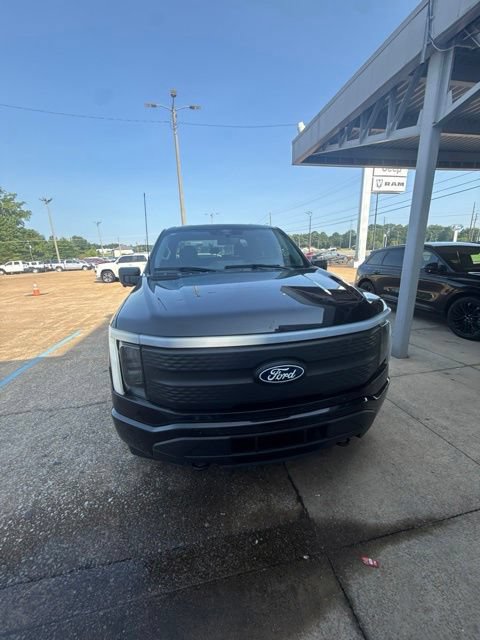 Used 2025 Ford F150 Lightning XLT AWD/4WD image 2