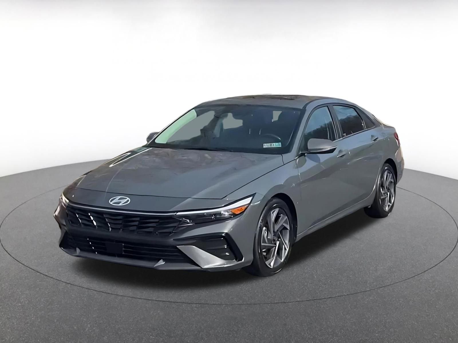 Used 2025 Hyundai Elantra Limited image 7