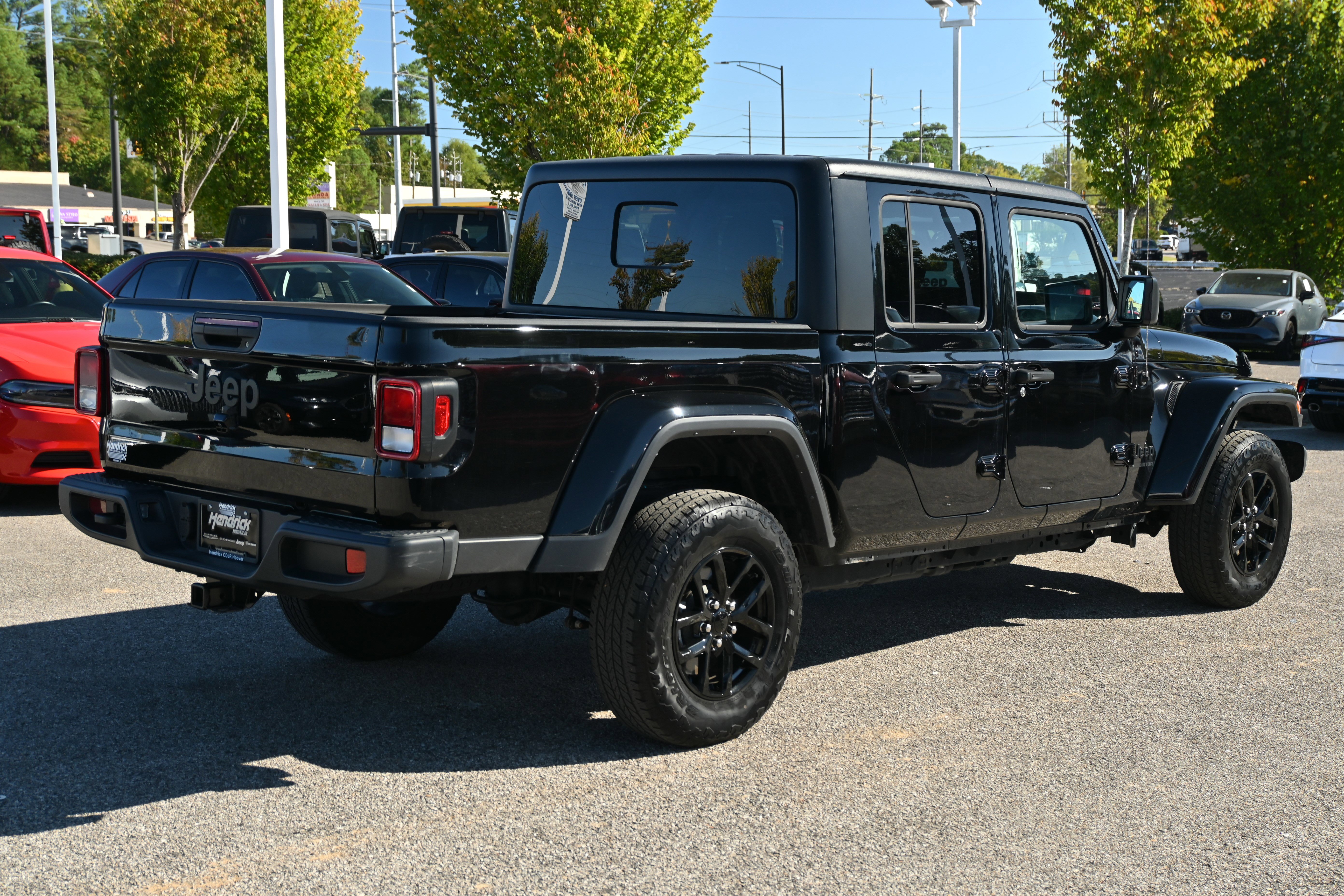 Used 2022 Jeep Gladiator Sport image 15