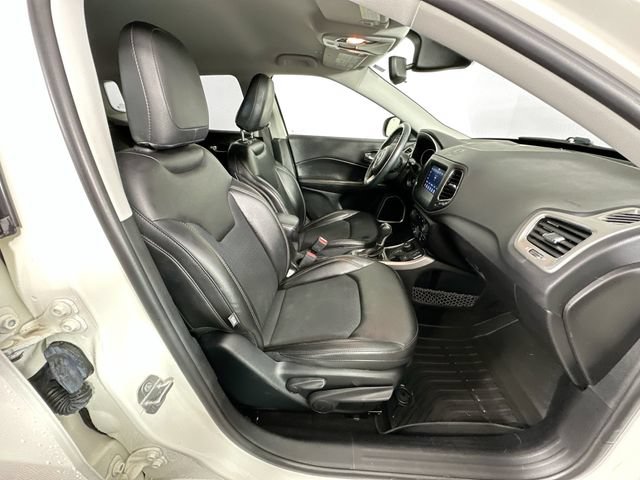 Used 2019 Jeep Compass Latitude AWD/4WD image 26