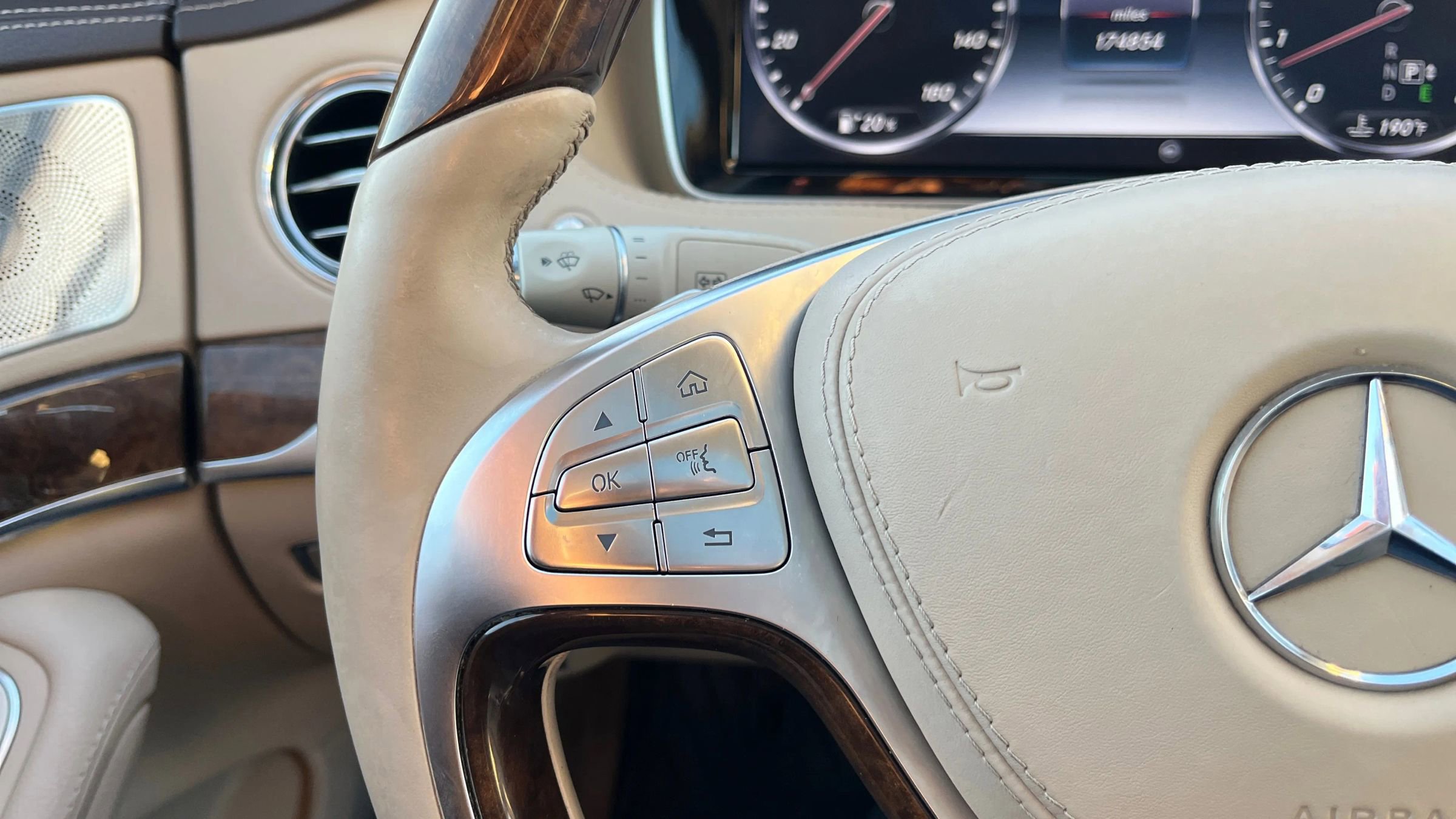 Used 2015 Mercedes-Benz S 550 4MATIC Sedan image 28