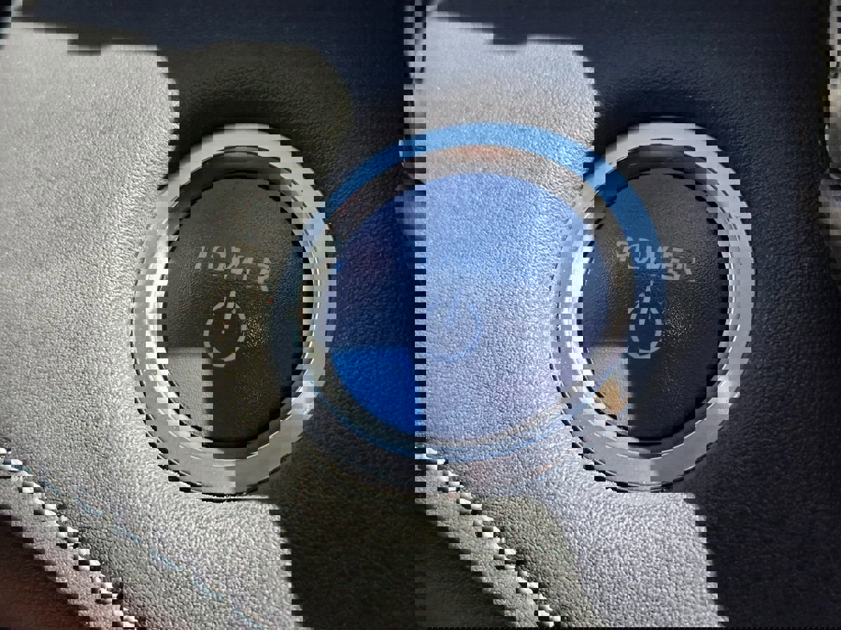 Used 2020 Toyota Highlander XLE image 48