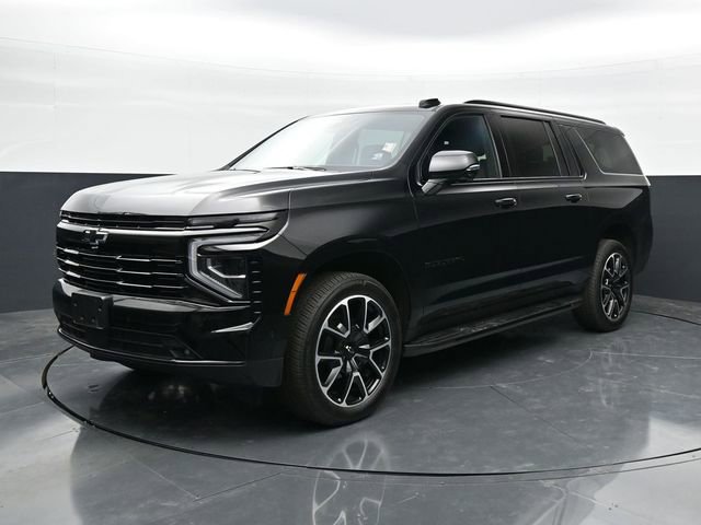 Used 2025 Chevrolet Suburban RST w/ Comfort Package AWD/4WD image 3