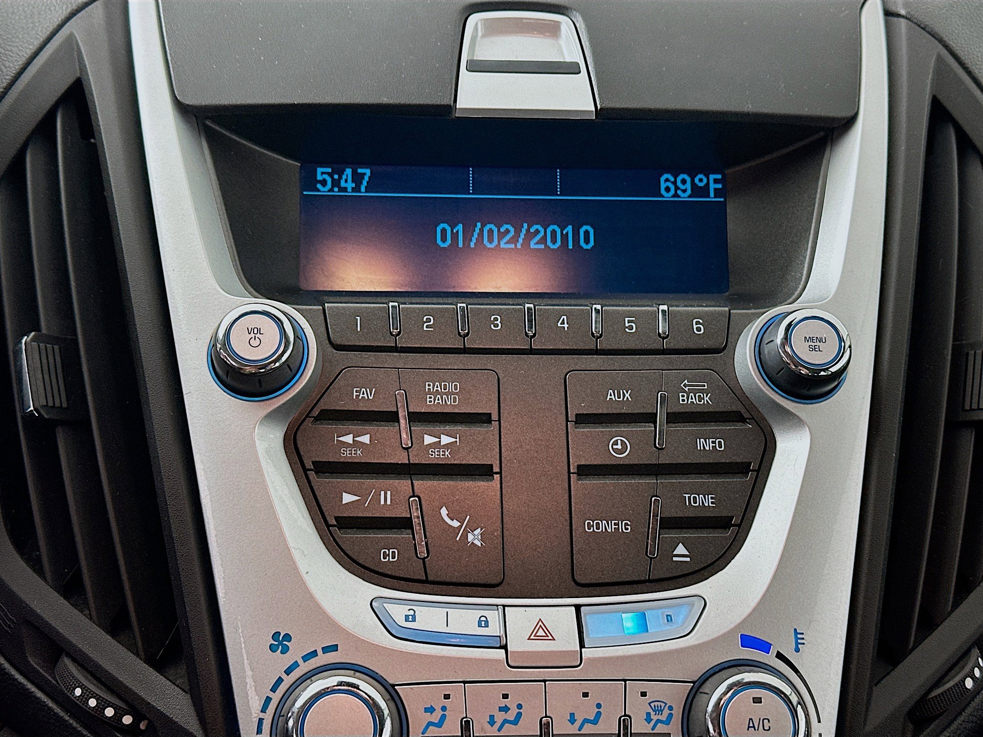 Used 2013 Chevrolet Equinox LS AWD/4WD image 18