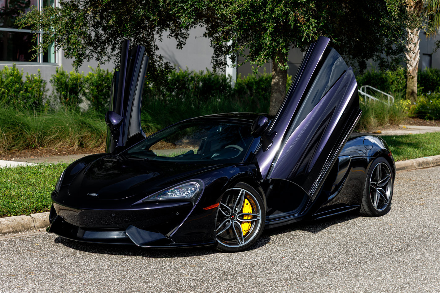 Used 2018 McLaren 570S RWD image 33
