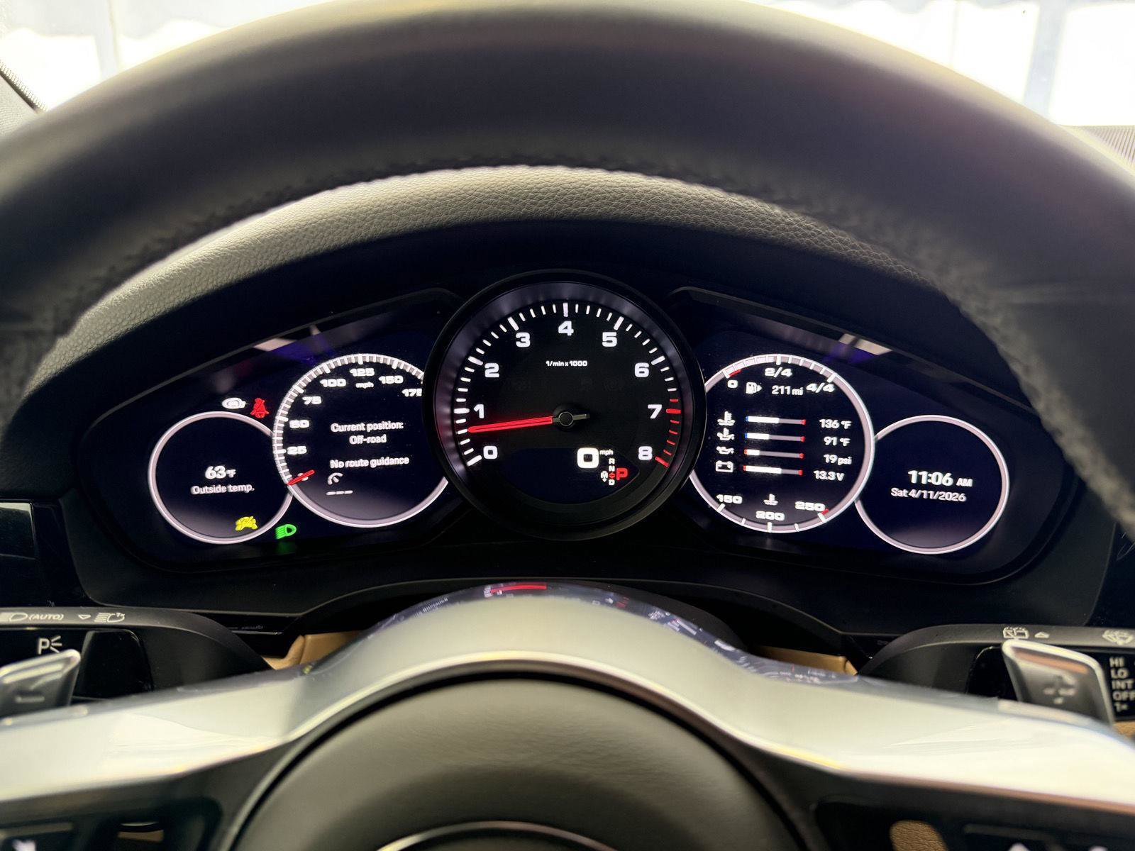 Certified 2023 Porsche Cayenne Platinum Edition image 21