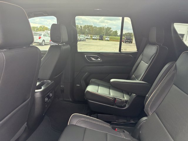 Used 2023 Chevrolet Tahoe Premier w/ Premium Package 2 AWD/4WD image 14