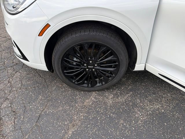 Used 2023 Lincoln Corsair Reserve image 32