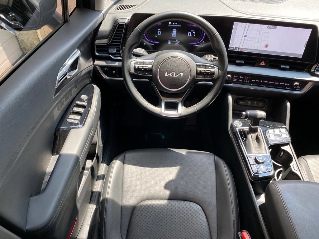 Used 2025 Kia Sportage EX FWD image 29