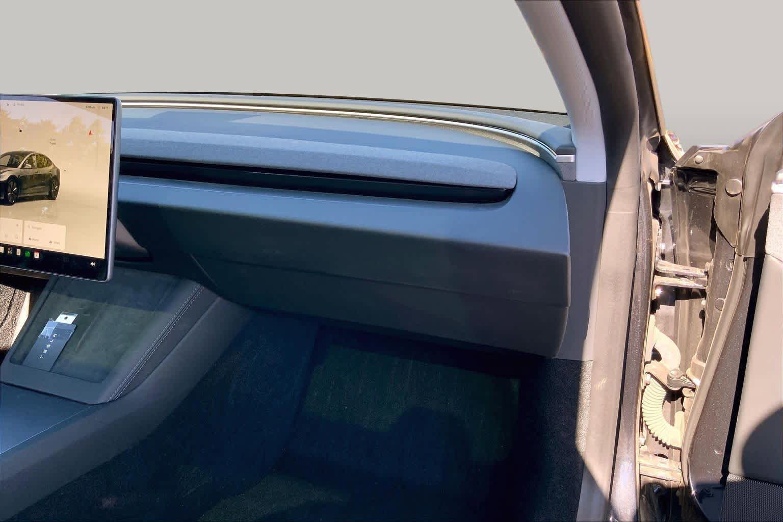 Used 2024 Tesla Model 3 Standard Range RWD image 17