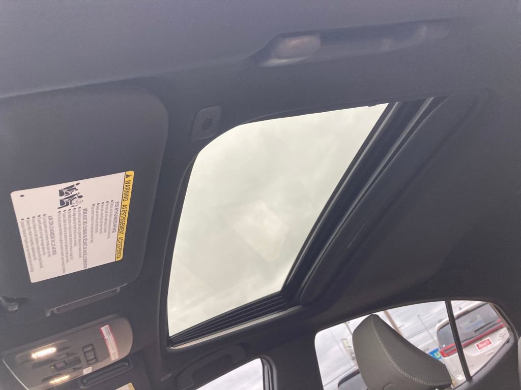 Used 2025 Toyota Camry SE image 21