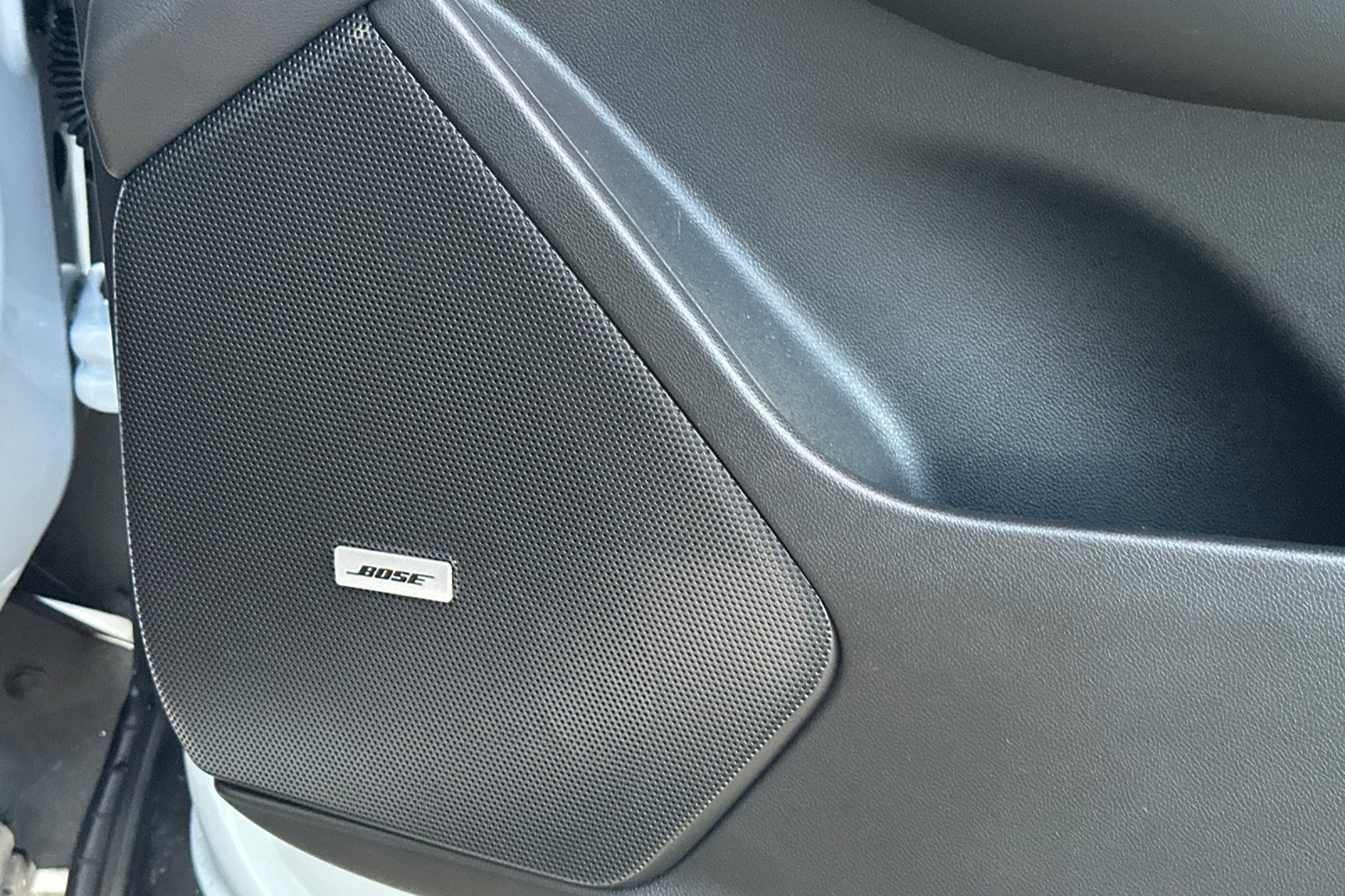 Used 2025 Cadillac XT6 Luxury image 24