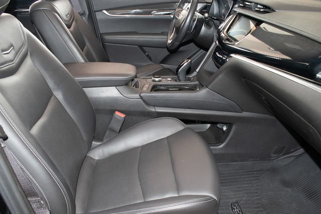 Used 2023 Cadillac XT6 Sport w/ LPO, Floor Liner Package AWD/4WD image 10