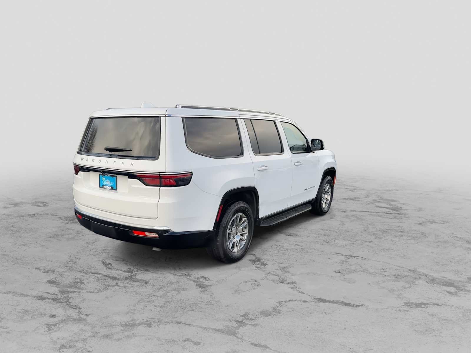 Used 2023 Jeep Wagoneer 4WD image 8