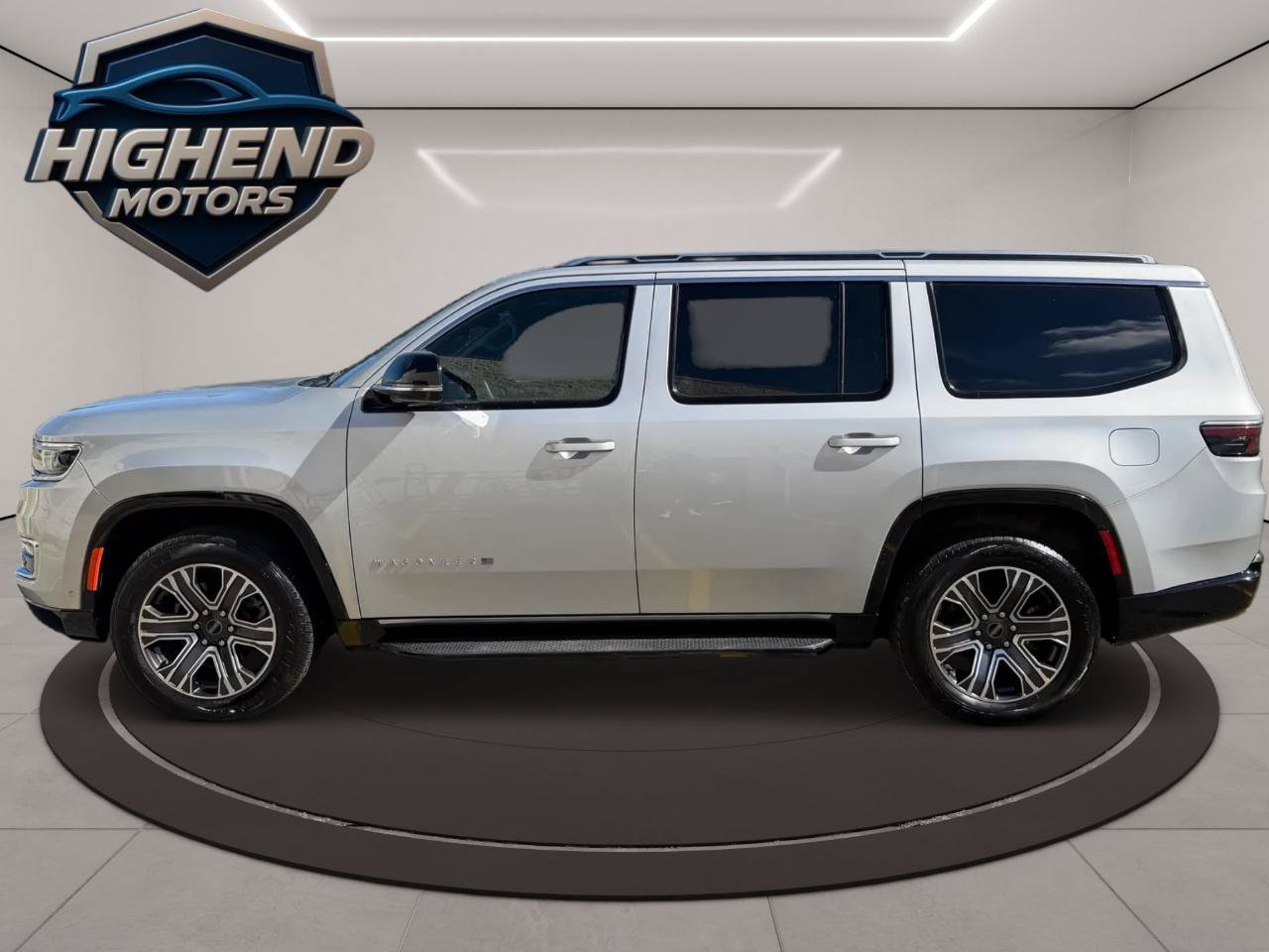Used 2025 Jeep Wagoneer Series II AWD/4WD image 3