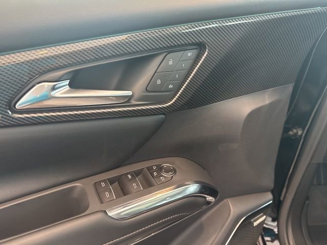 New 2025 Chevrolet Traverse High Country w/ LPO, Floor Liner Package image 30