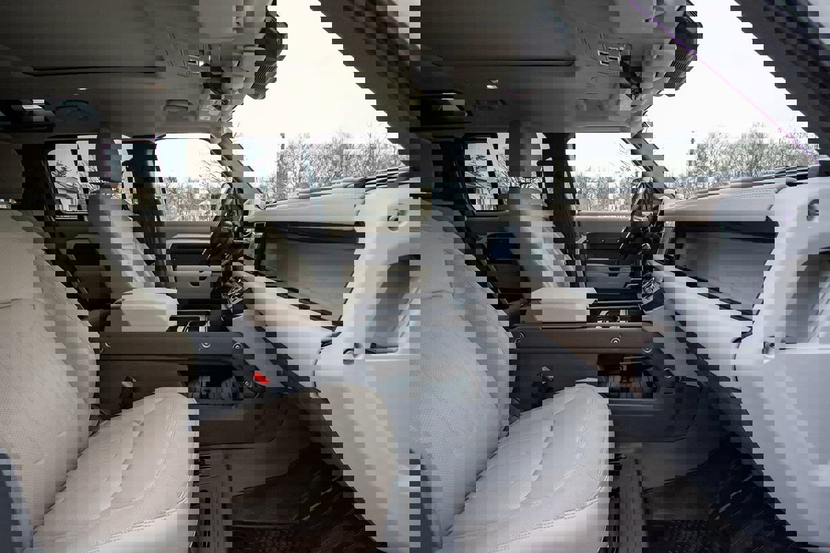 Used 2020 Land Rover Defender 110 S image 18