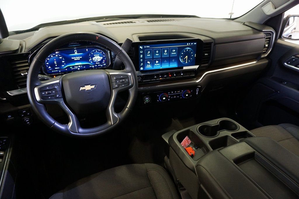 Used 2024 Chevrolet Silverado 1500 LT image 13