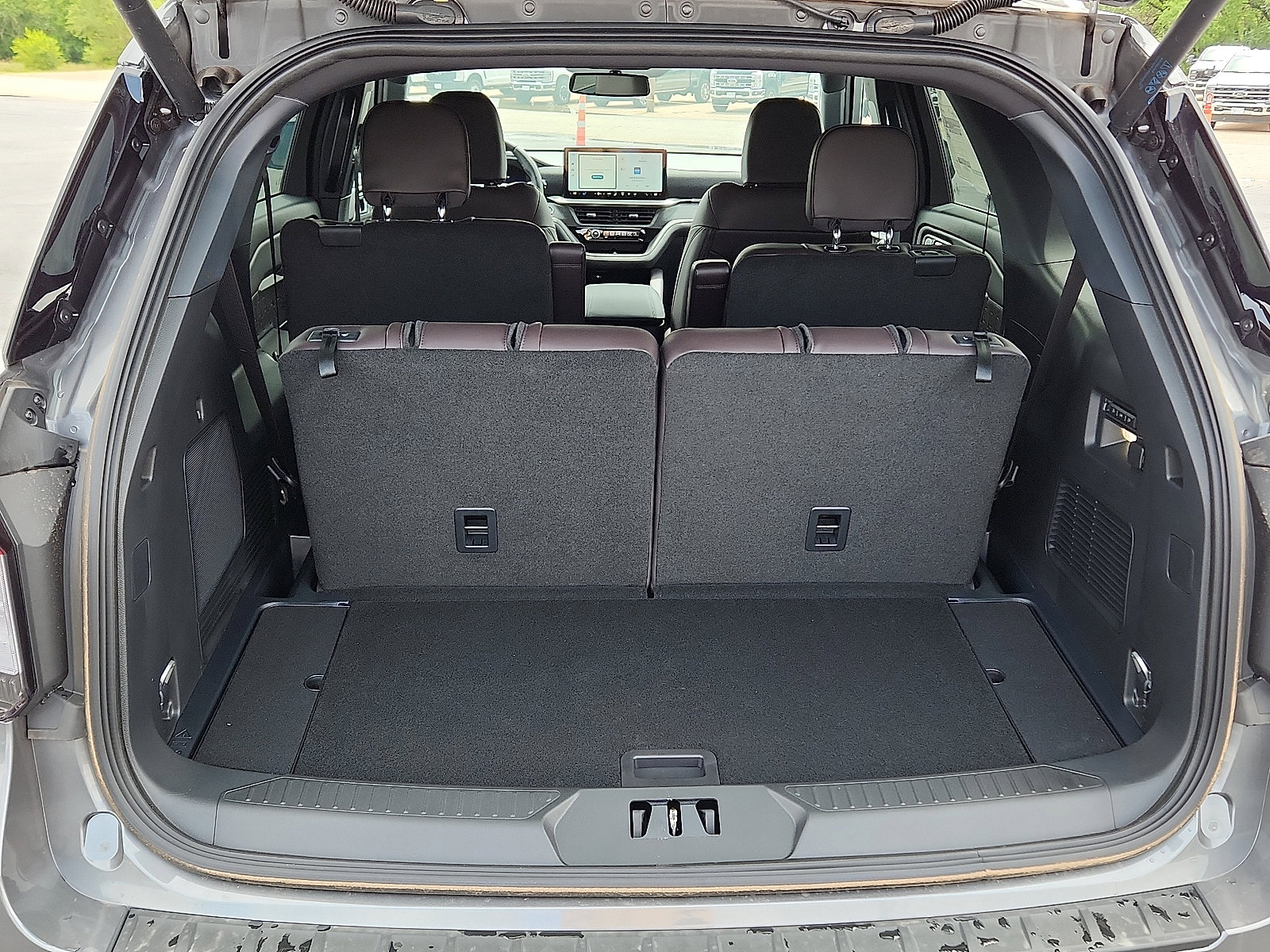 New 2025 Ford Explorer Platinum w/ Ultimate Package image 8