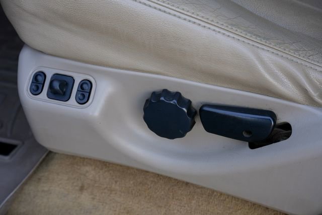 Used 2001 Ford F350 Lariat image 23