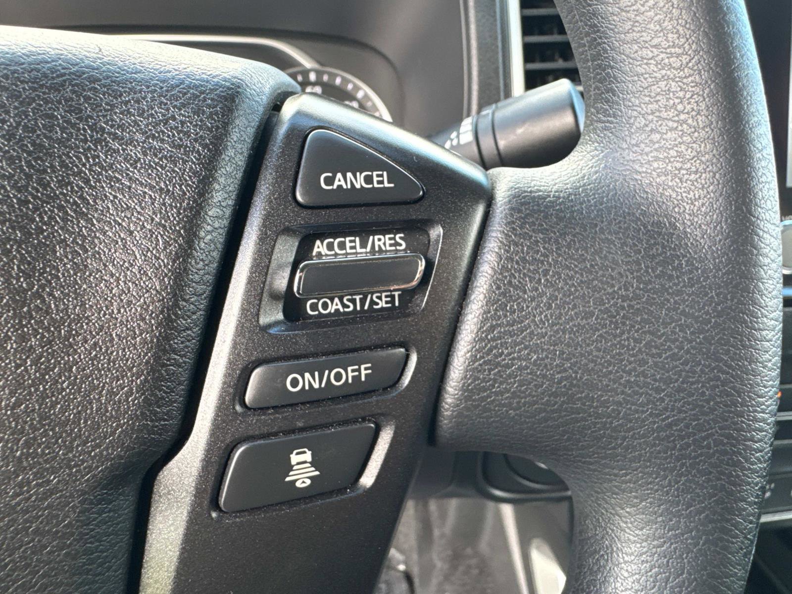 Used 2024 Nissan Frontier SV w/ Technology Package image 29