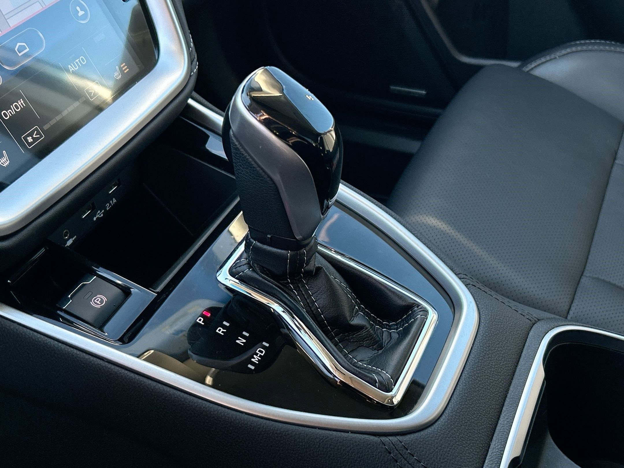 Certified 2022 Subaru Outback Limited w/ Popular Package #2 image 14