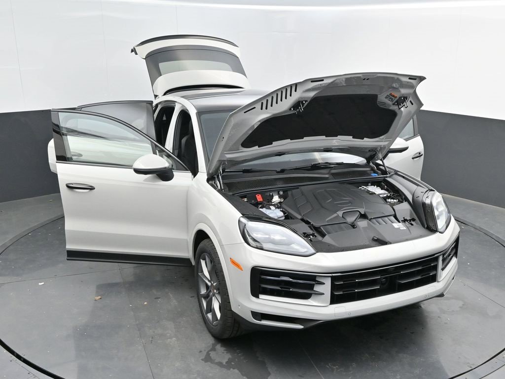 New 2025 Porsche Cayenne Coupe image 48