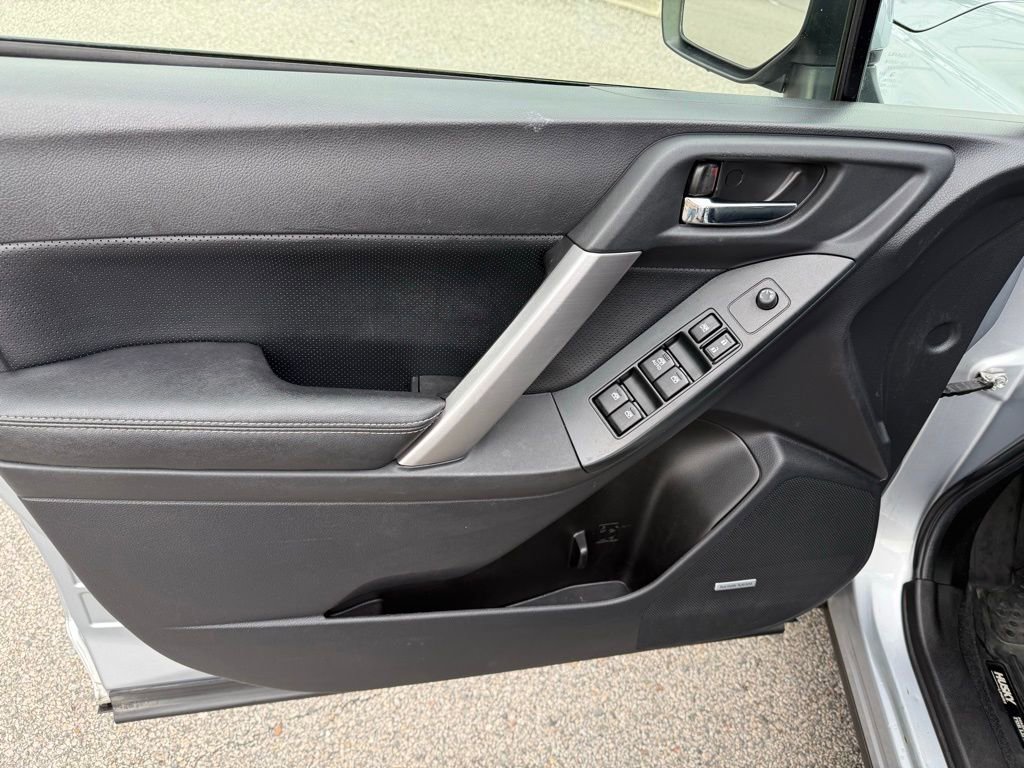 Used 2015 Subaru Forester 2.5i Limited image 13