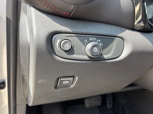 Used 2022 Chevrolet Blazer RS w/ Enhanced Convenience Package image 26