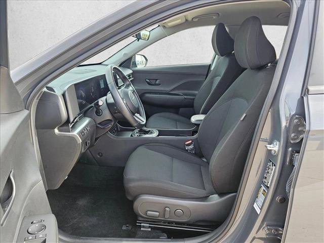 Used 2025 Hyundai Kona SEL FWD image 15