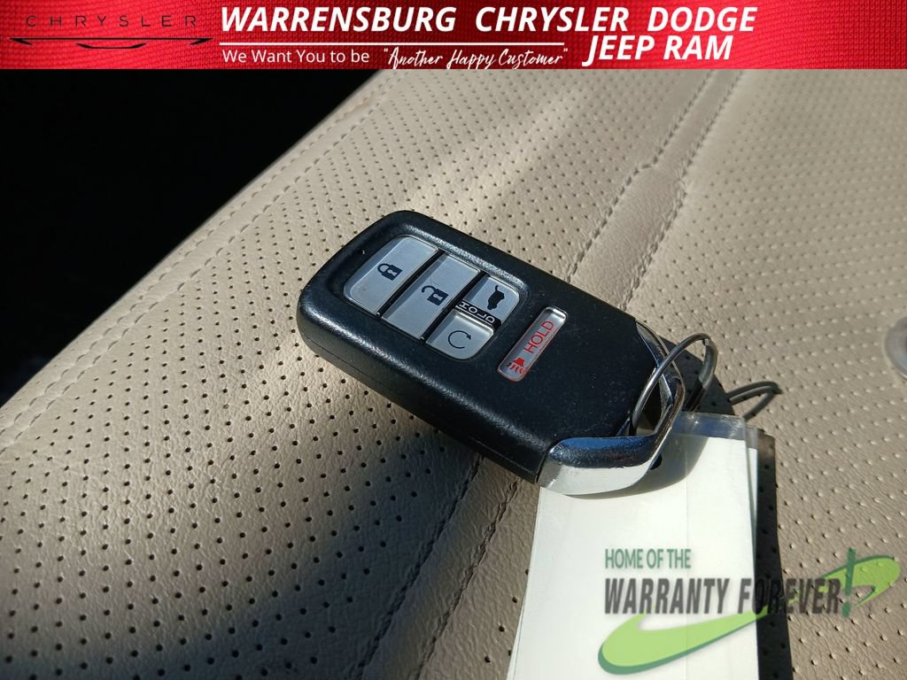 Used 2018 Honda CR-V Touring image 29