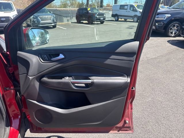 Used 2017 Ford Escape Titanium image 12