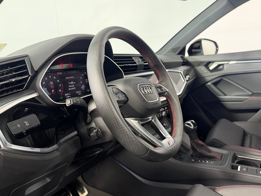 Used 2025 Audi Q3 2.0T Premium Plus w/ Premium Plus Package AWD/4WD image 24