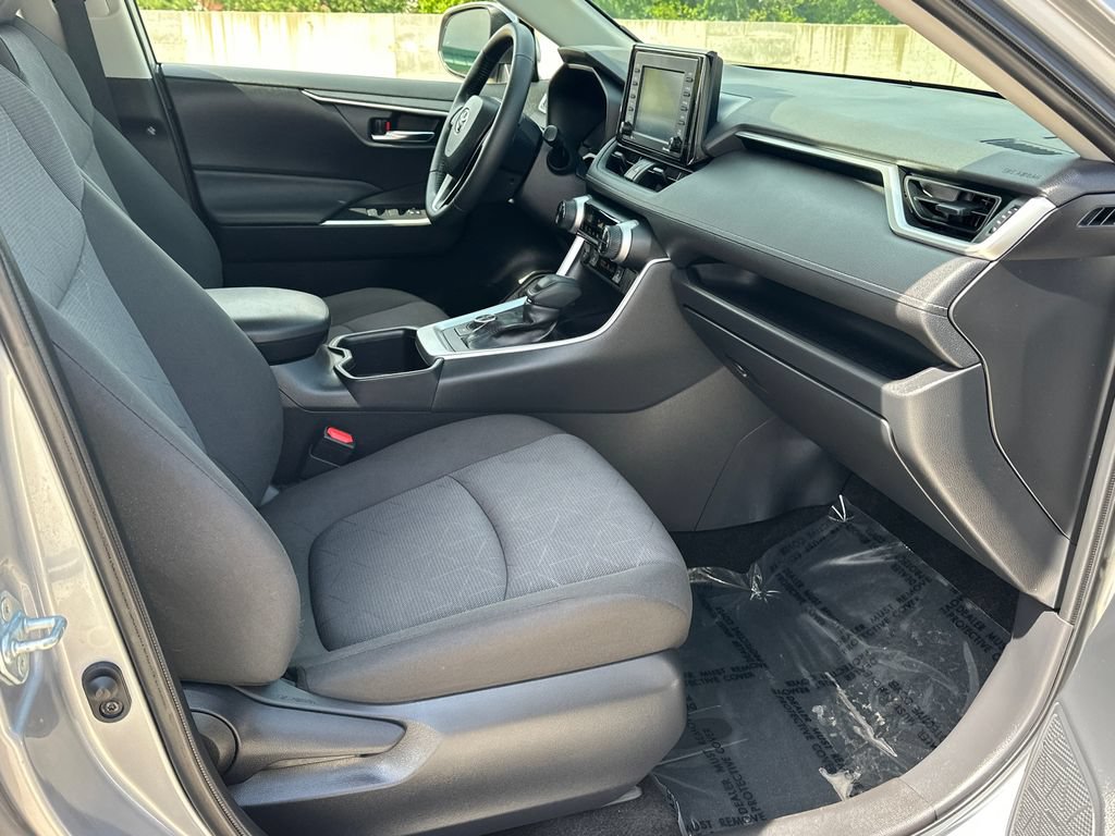 Used 2022 Toyota RAV4 XLE w/ Convenience Package AWD/4WD image 12