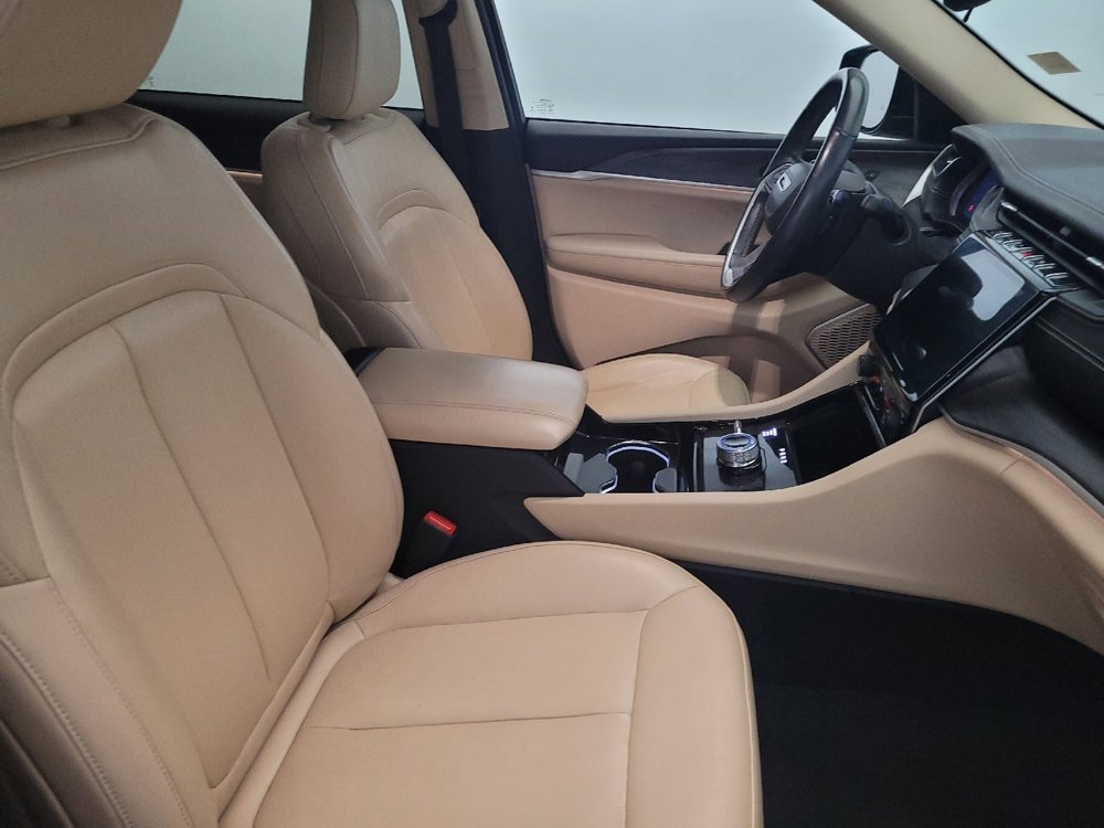 Used 2021 Jeep Grand Cherokee L Limited image 21