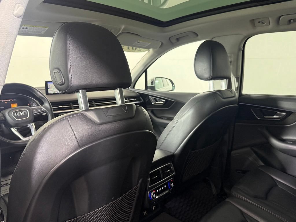 Used 2019 Audi Q7 3.0T Premium Plus w/ Premium Plus Package AWD/4WD image 18
