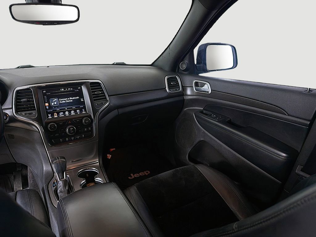 Used 2017 Jeep Grand Cherokee Altitude image 29