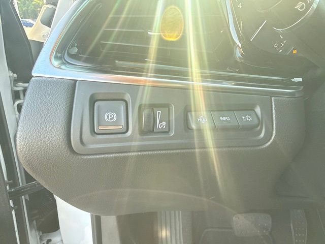 Used 2023 Cadillac XT6 Premium Luxury w/ Technology Package FWD image 26