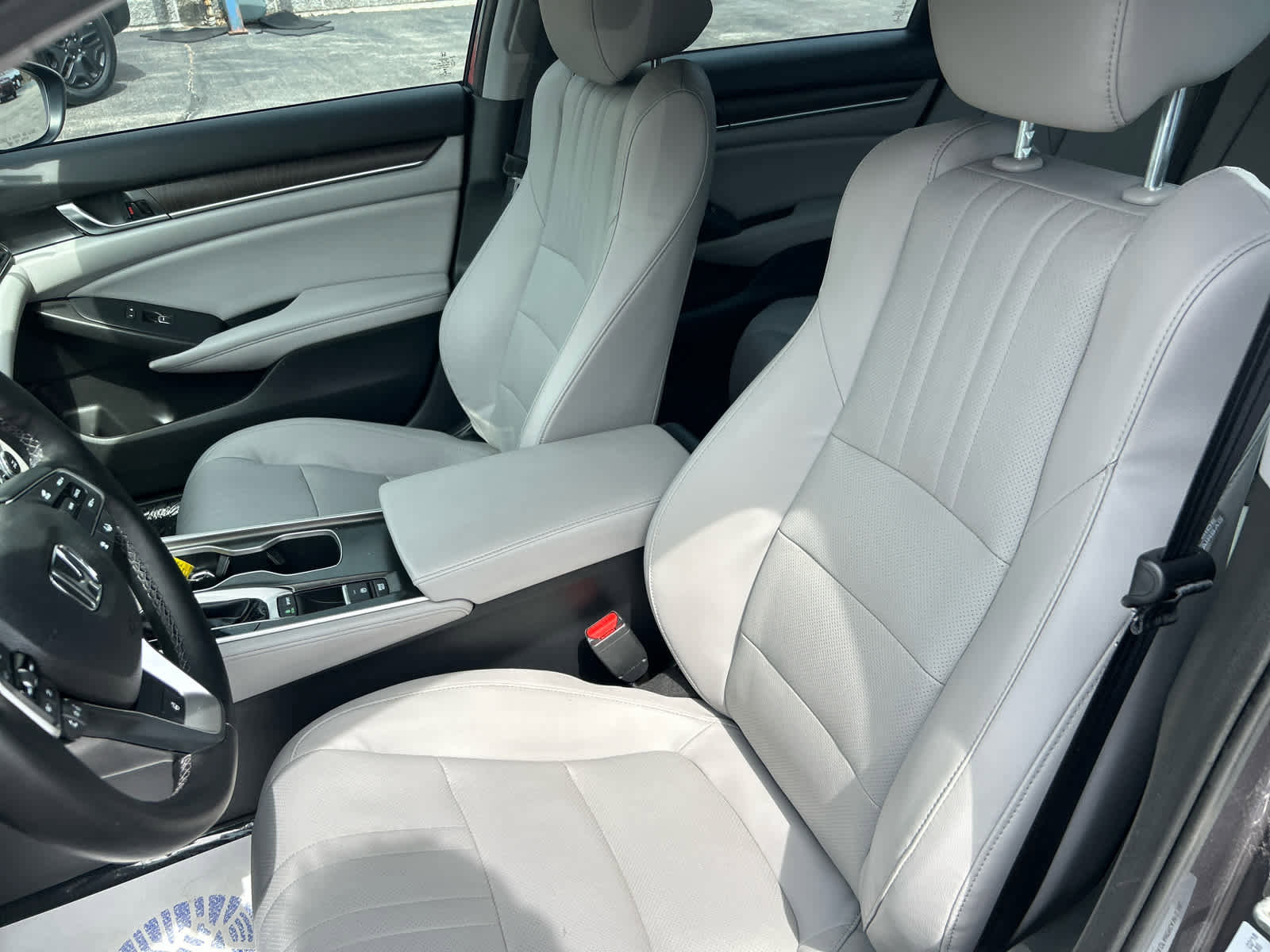 Used 2018 Honda Accord Touring image 14